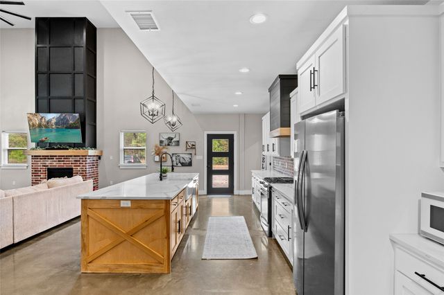 373 County road 3832, Hawkins, TX 75765