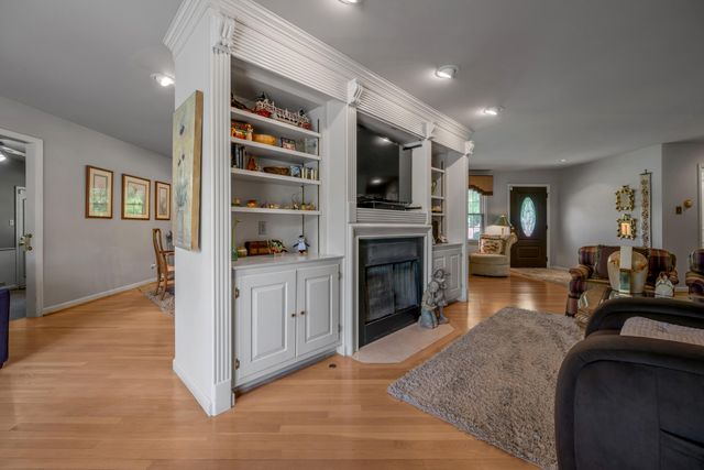 3232 Tudor Drive, Lexington, KY 40503