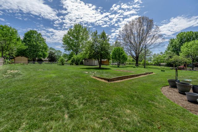 3232 Tudor Drive, Lexington, KY 40503