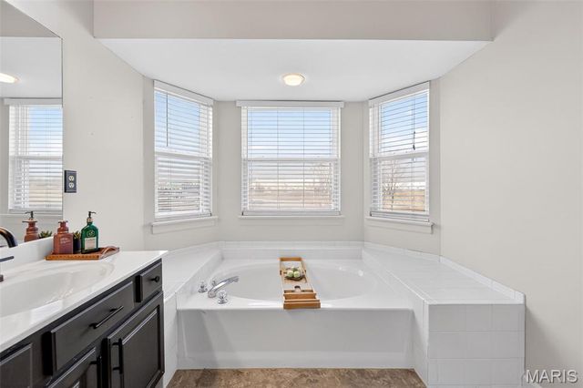 1207 Briarchase Drive, Lake St Louis, MO 63367