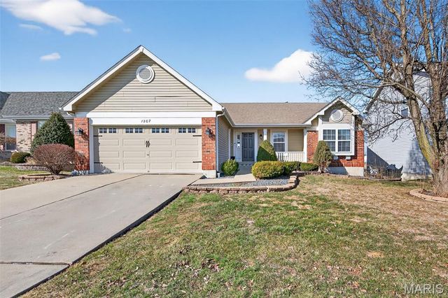 1207 Briarchase Drive, Lake St Louis, MO 63367