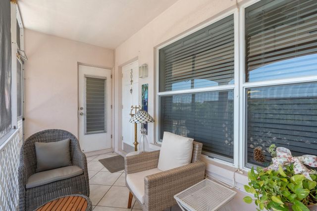 100 SE 6th Avenue 304, Pompano Beach, FL 33060