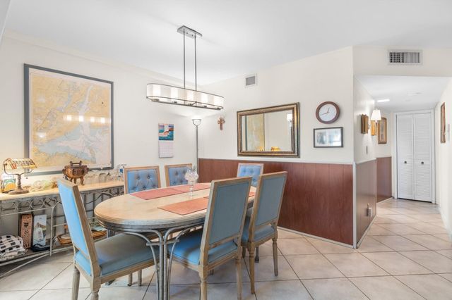 100 SE 6th Avenue 304, Pompano Beach, FL 33060