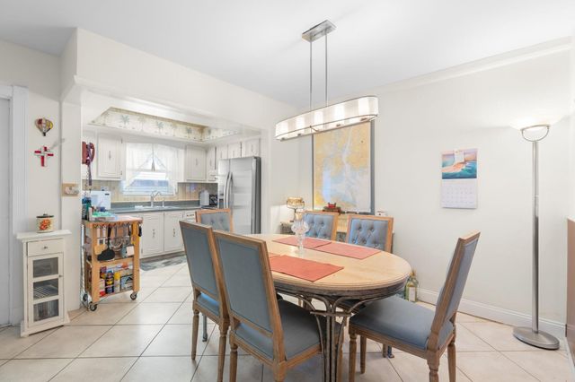 100 SE 6th Avenue 304, Pompano Beach, FL 33060