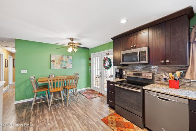 7304 Tangelo Dr, Louisville, KY 40228