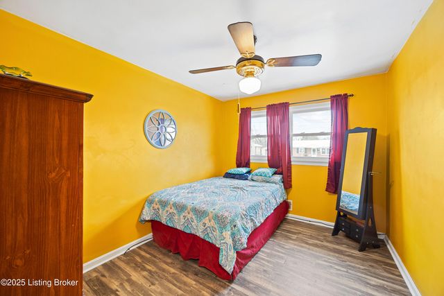 7304 Tangelo Dr, Louisville, KY 40228