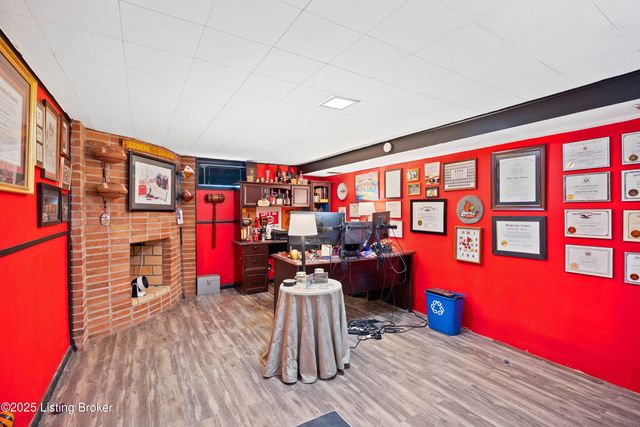 7304 Tangelo Dr, Louisville, KY 40228