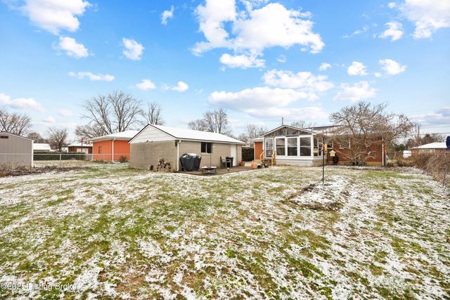 7304 Tangelo Dr, Louisville, KY 40228