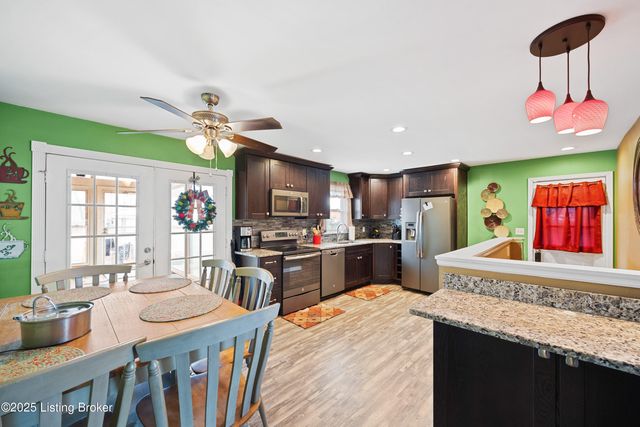 7304 Tangelo Dr, Louisville, KY 40228