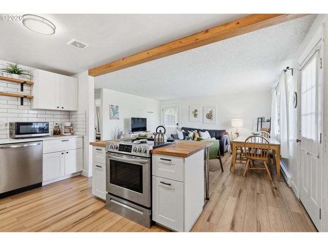 1507 E 32ND St, Vancouver, WA 98663