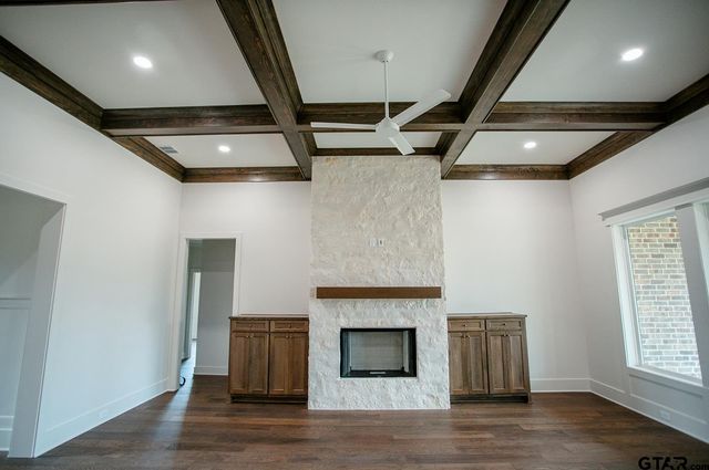 15069 Sweet Springs Dr, Tyler, TX 75703