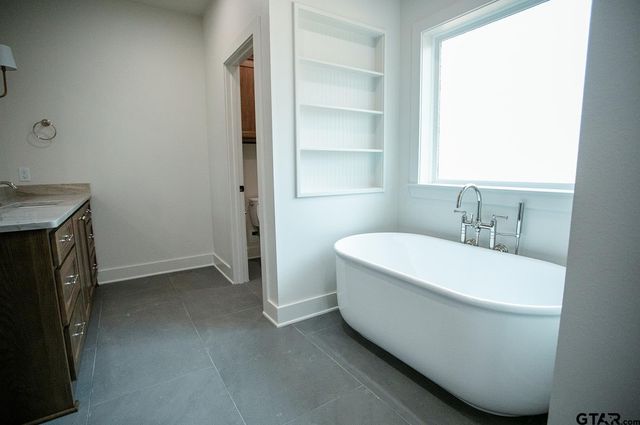 15069 Sweet Springs Dr, Tyler, TX 75703