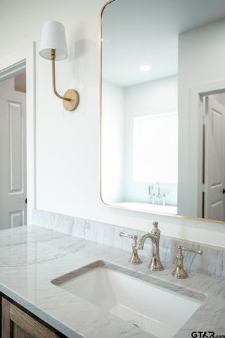 15069 Sweet Springs Dr, Tyler, TX 75703