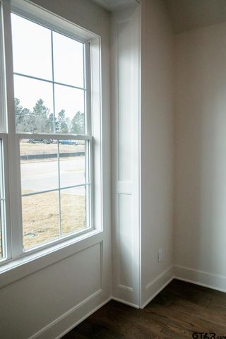 15069 Sweet Springs Dr, Tyler, TX 75703