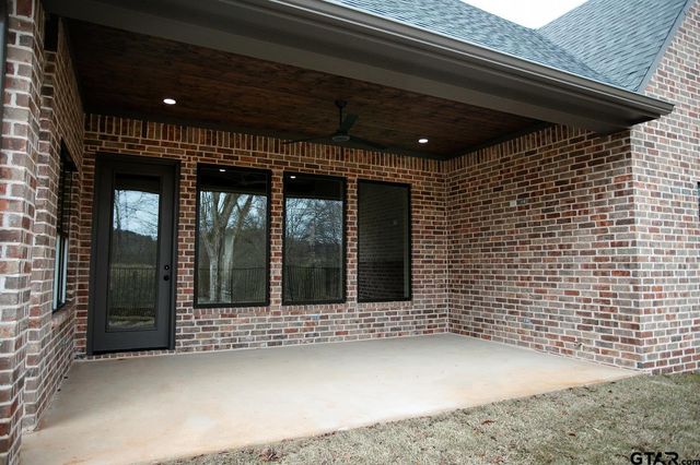 15069 Sweet Springs Dr, Tyler, TX 75703