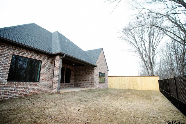 15069 Sweet Springs Dr, Tyler, TX 75703