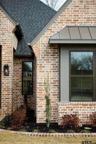 15069 Sweet Springs Dr, Tyler, TX 75703