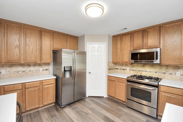 1802 Whispering Forest Drive, Houston, TX 77339