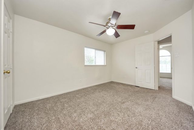 1802 Whispering Forest Drive, Houston, TX 77339