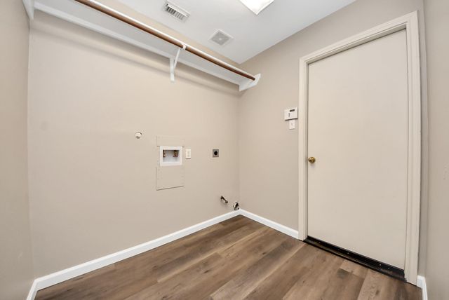 1802 Whispering Forest Drive, Houston, TX 77339