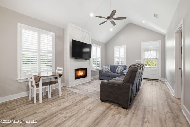 111 North Street, Waveland, MS 39576