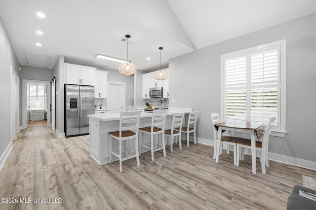 111 North Street, Waveland, MS 39576