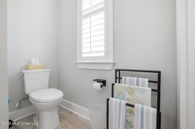 111 North Street, Waveland, MS 39576