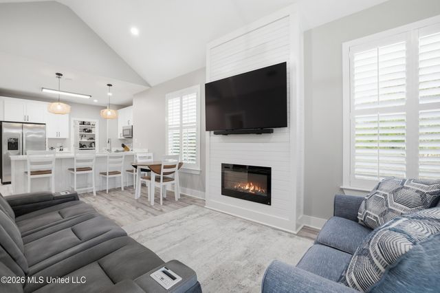 111 North Street, Waveland, MS 39576