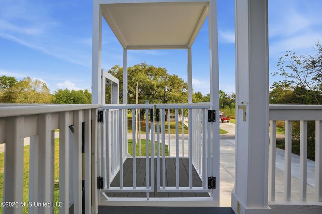 111 North Street, Waveland, MS 39576