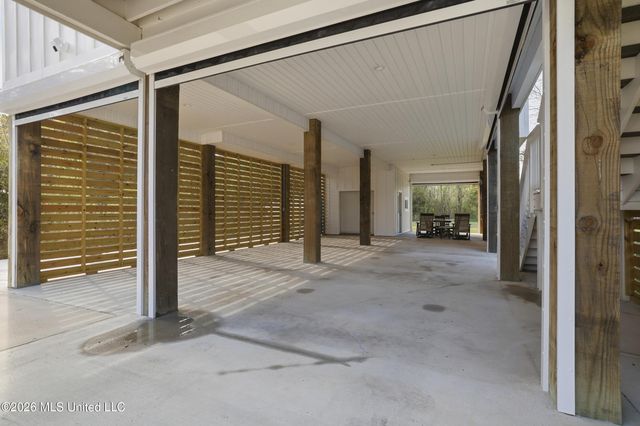 111 North Street, Waveland, MS 39576