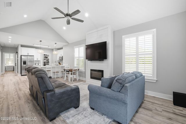 111 North Street, Waveland, MS 39576