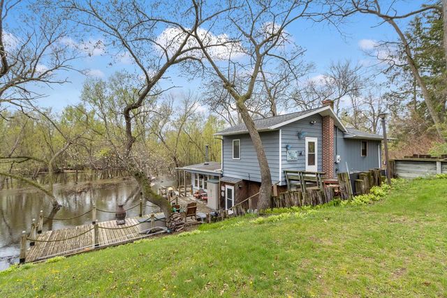 N4607 Oak Knoll Road, Poynette, WI 53955