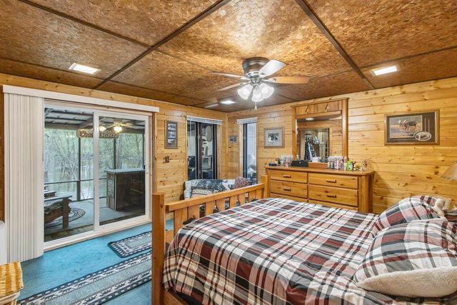 N4607 Oak Knoll Road, Poynette, WI 53955