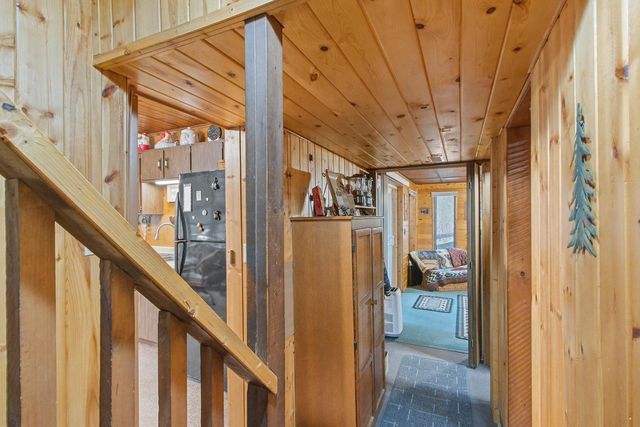 N4607 Oak Knoll Road, Poynette, WI 53955