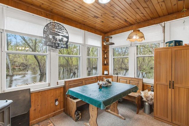 N4607 Oak Knoll Road, Poynette, WI 53955