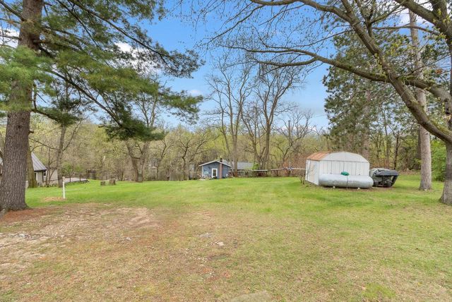 N4607 Oak Knoll Road, Poynette, WI 53955