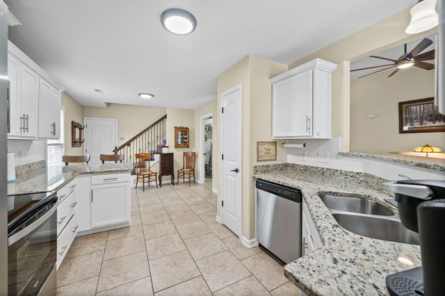 639 Sturdivant Dr, Clarksville, TN 37042