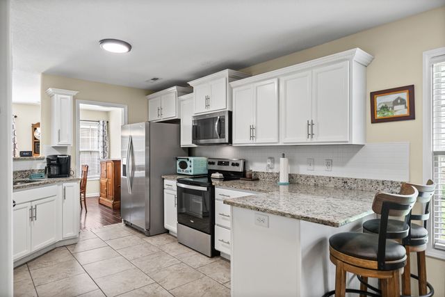 639 Sturdivant Dr, Clarksville, TN 37042