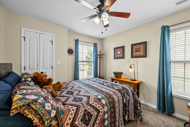 639 Sturdivant Dr, Clarksville, TN 37042