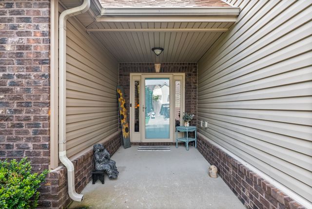 639 Sturdivant Dr, Clarksville, TN 37042