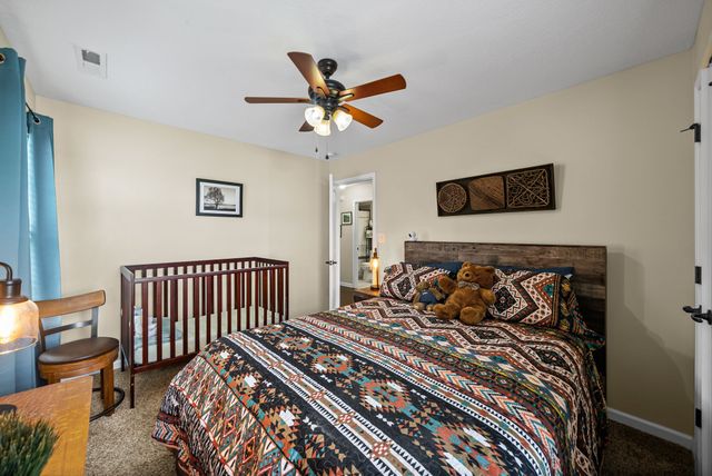 639 Sturdivant Dr, Clarksville, TN 37042