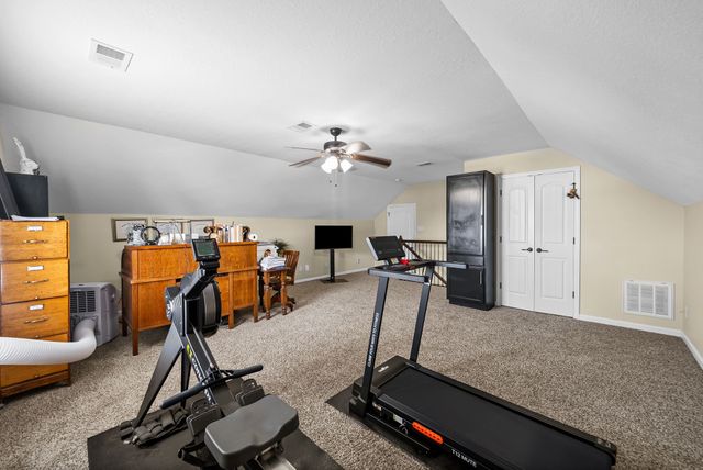 639 Sturdivant Dr, Clarksville, TN 37042