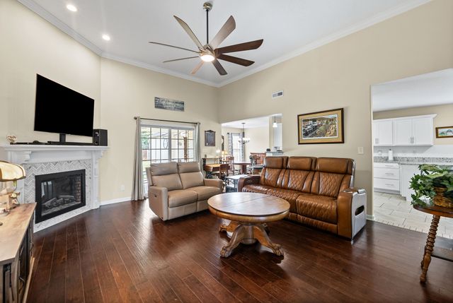 639 Sturdivant Dr, Clarksville, TN 37042