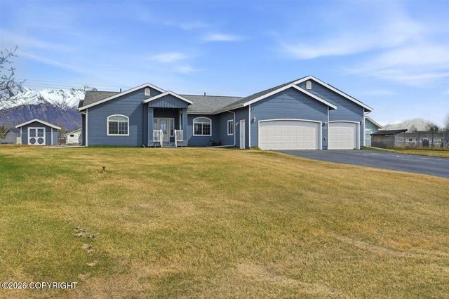 245 N Ayrshire Circle, Palmer, AK 99645