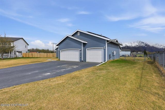 245 N Ayrshire Circle, Palmer, AK 99645