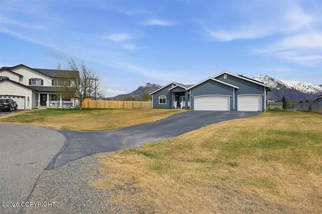 245 N Ayrshire Circle, Palmer, AK 99645