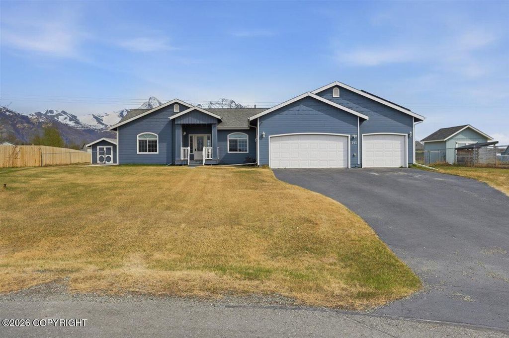 245 N Ayrshire Circle, Palmer, AK 99645