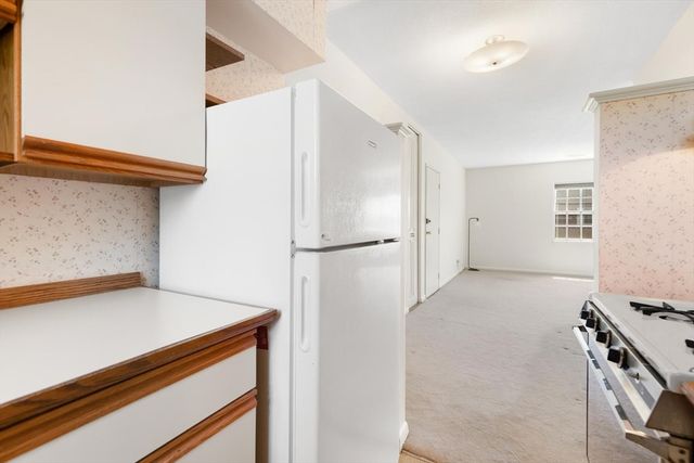 173 Lake Shore Rd 3, Boston, MA 02135