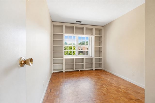 173 Lake Shore Rd 3, Boston, MA 02135