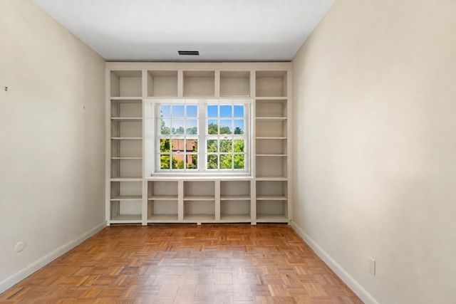173 Lake Shore Rd 3, Boston, MA 02135